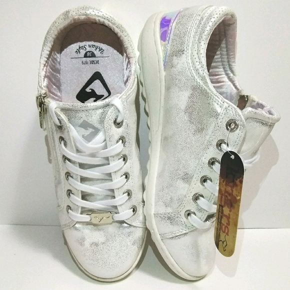 ๐ฆ KangaROOS - Picture 7 of 7